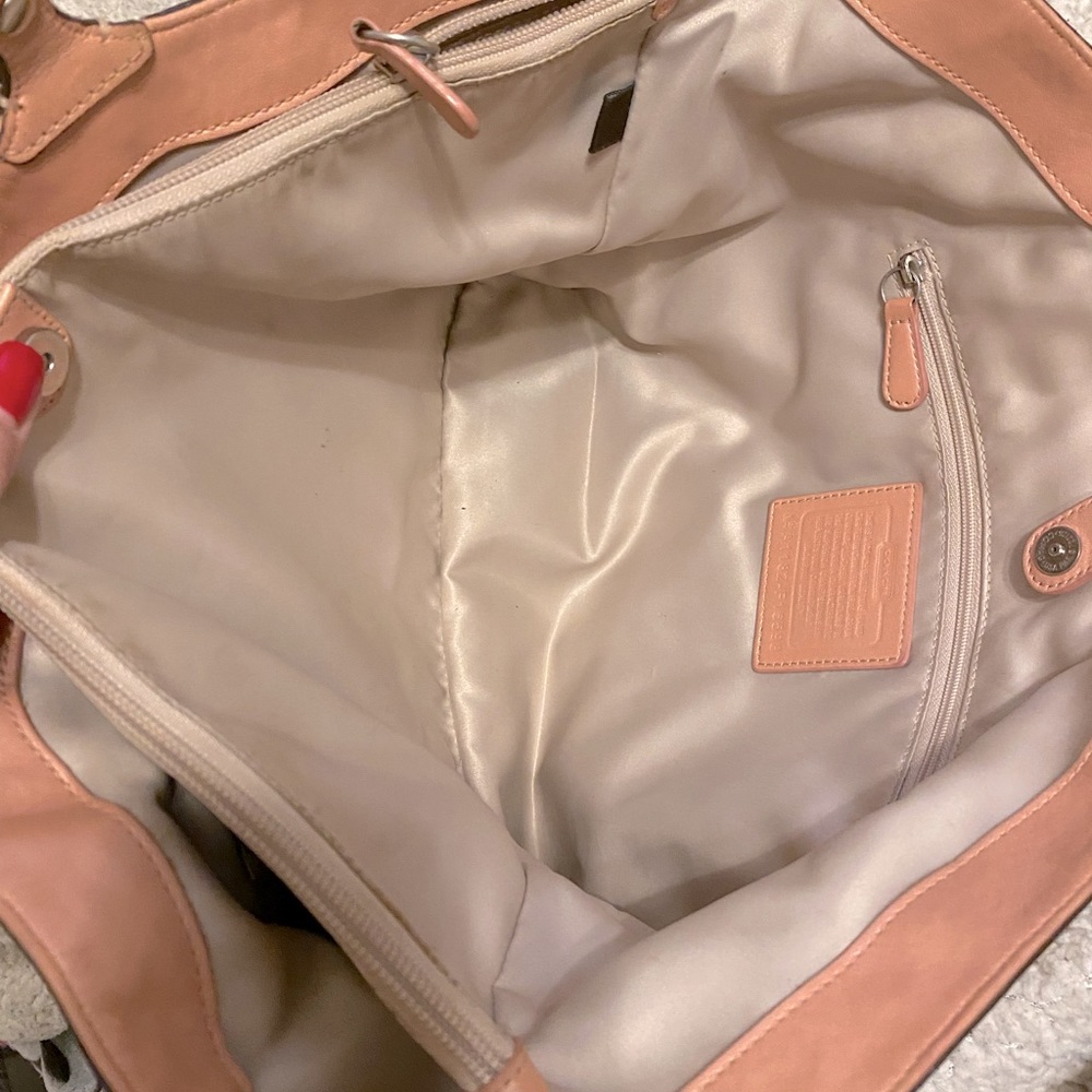 COACH Perforated Signature Pink/Peach Leather Tote / Purse - F16598 - Picture 4 of 9